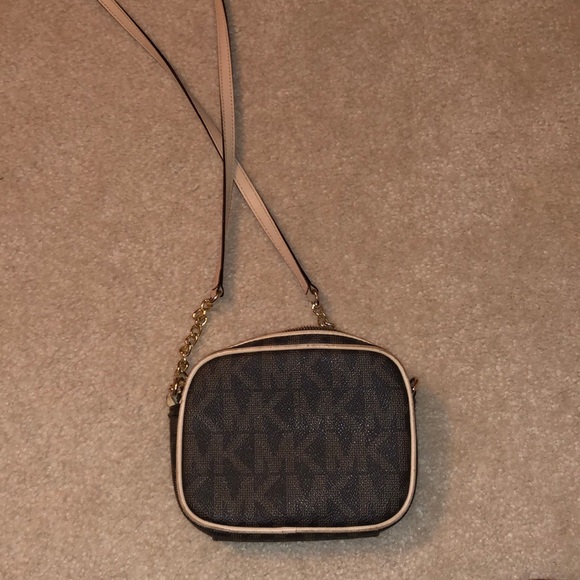 Michael Kors small crossbody - Picture 3 of 3